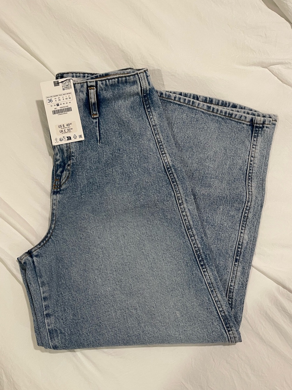 Zara Light Wash Ankle High-Rise Jeans